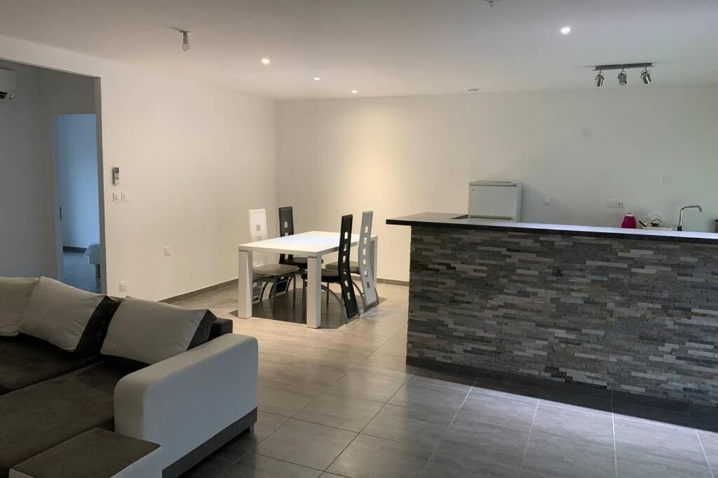 Maison De L'Occitanie Villa Bessan Kültér fotó